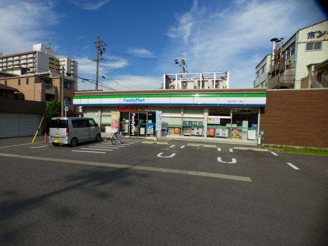 コンビニ　ファミリーマート（コンビニ）まで100m