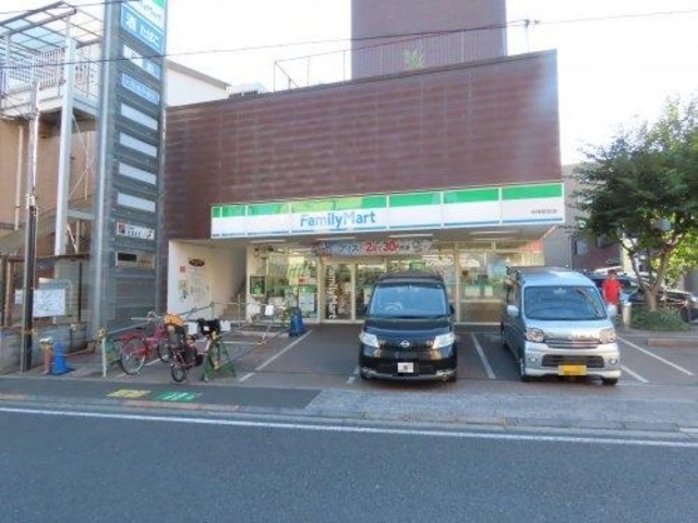 コンビニ　ファミリーマート中神駅前店（コンビニ）まで238m