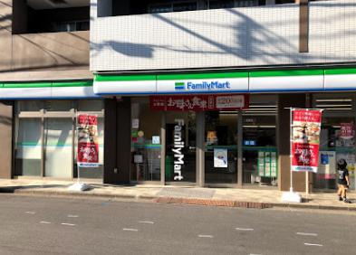 コンビニ　ファミリーマート 江古田日芸前店（コンビニ）まで222m