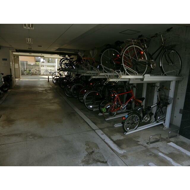 駐車場　駐輪場・バイク置場・駐車場有り
