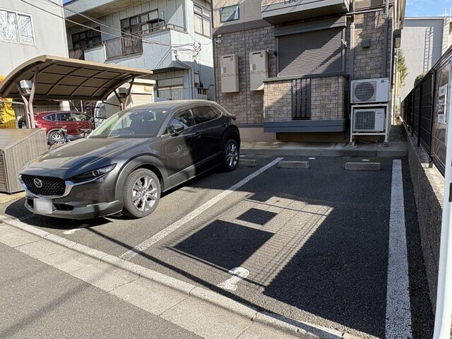 駐車場　駐車場