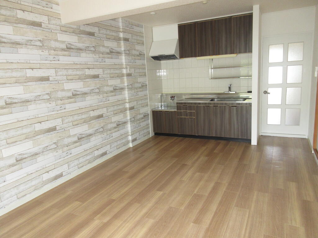 居室・リビング　（同タイプの別のお部屋です）