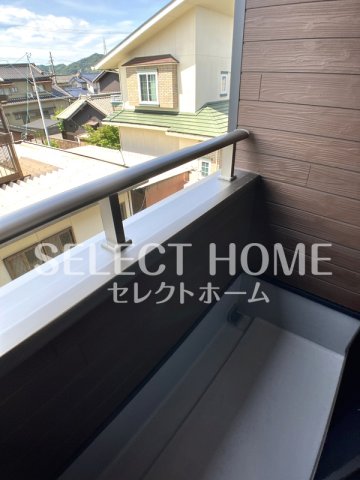 バルコニー　陽当たり良好なバルコニーです