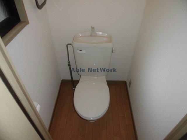 トイレ　同型反転タイプ