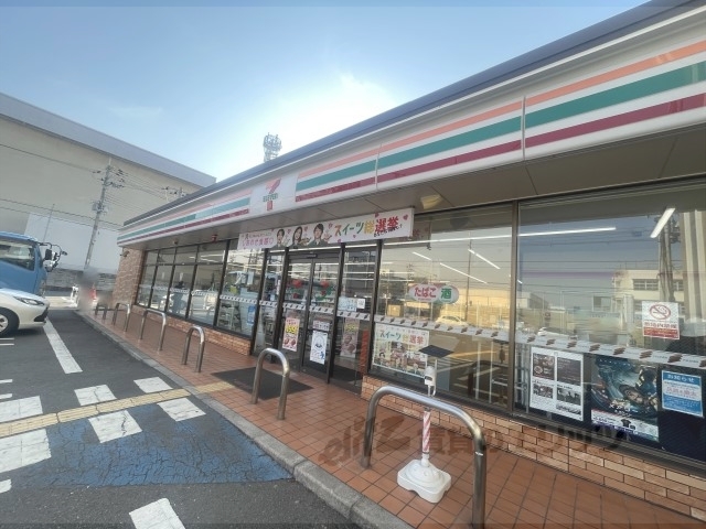コンビニ　セブンイレブン東大阪高井田本通（コンビニ）まで40m
