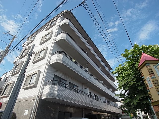 建物外観　南向き、日当たり良好の物件