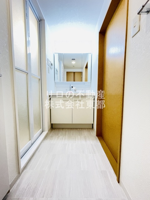 洗面設備　嬉しい洗面台は独立タイプ！