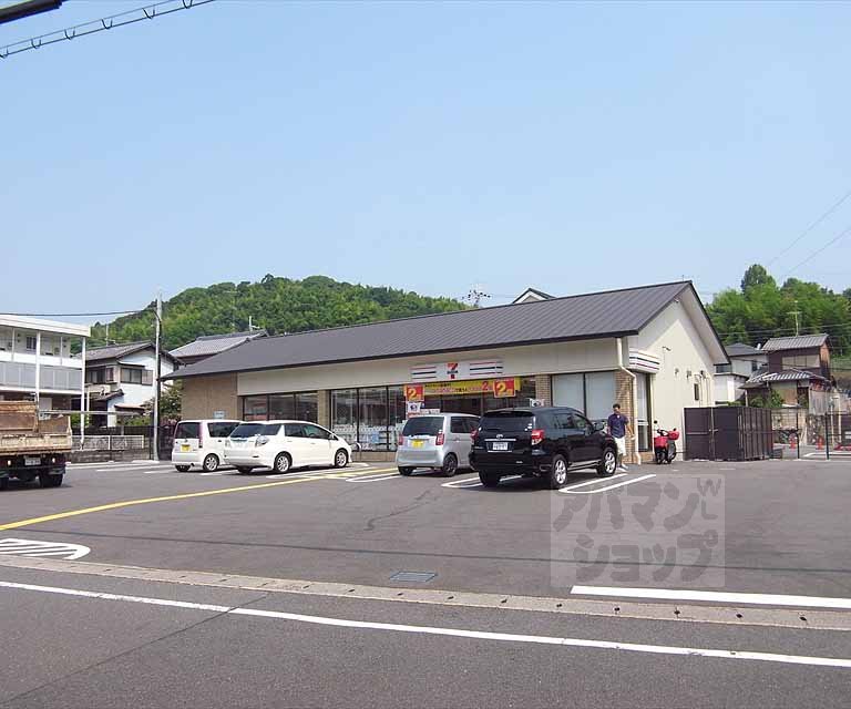 コンビニ　セブンイレブン桃山町和泉店（コンビニ）まで759m