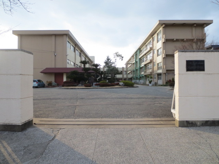 中学校　池田中学校（中学校）まで200m