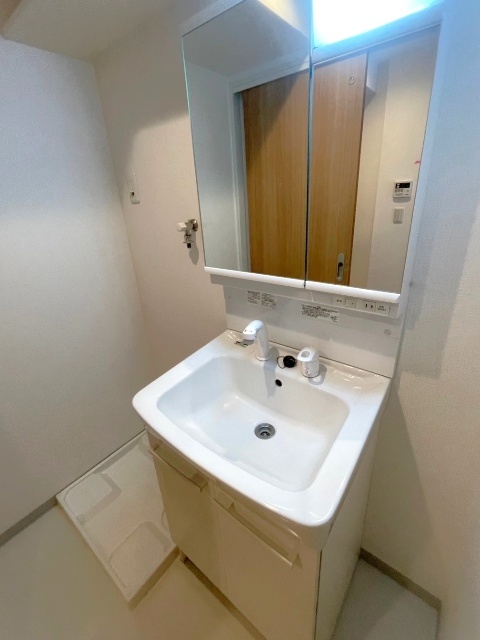 洗面設備　実際のお部屋の写真です。
