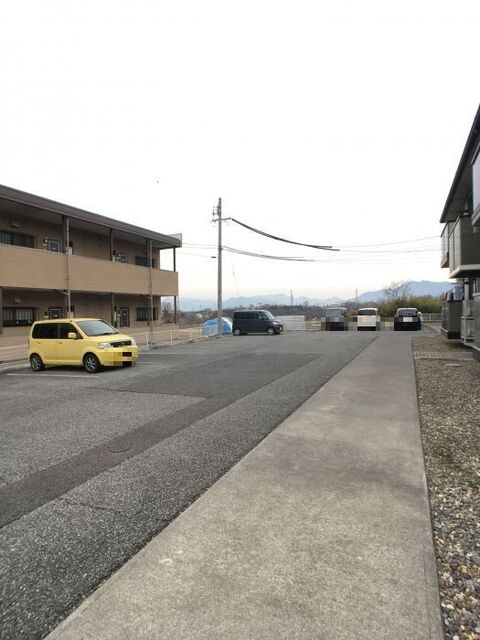 駐車場　駐車場