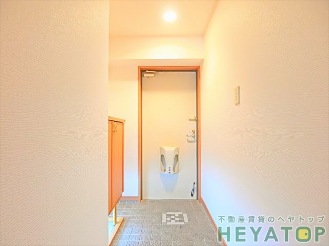玄関　シューズボックス付き玄関（同仕様写真）