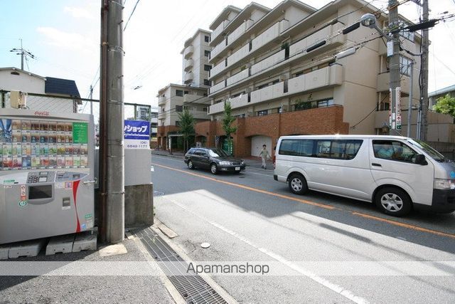 その他　前面道路（その他）まで0m