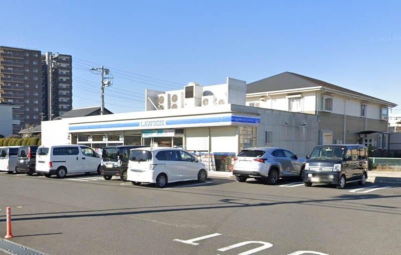 コンビニ　ローソン 木更津東中央二丁目店（コンビニ）まで287m
