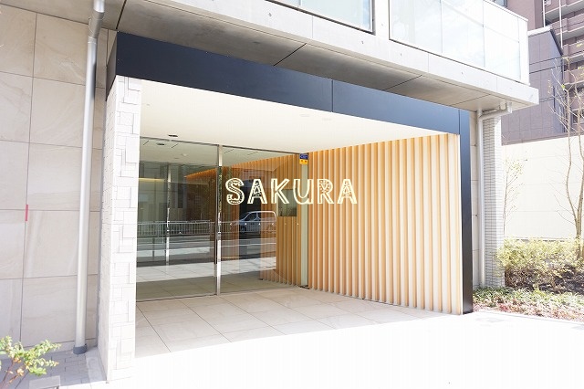 エントランス　お洒落な建物デザイン♪