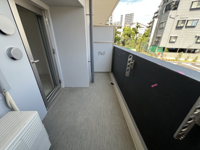 セレニテ西元町アリエの内装写真