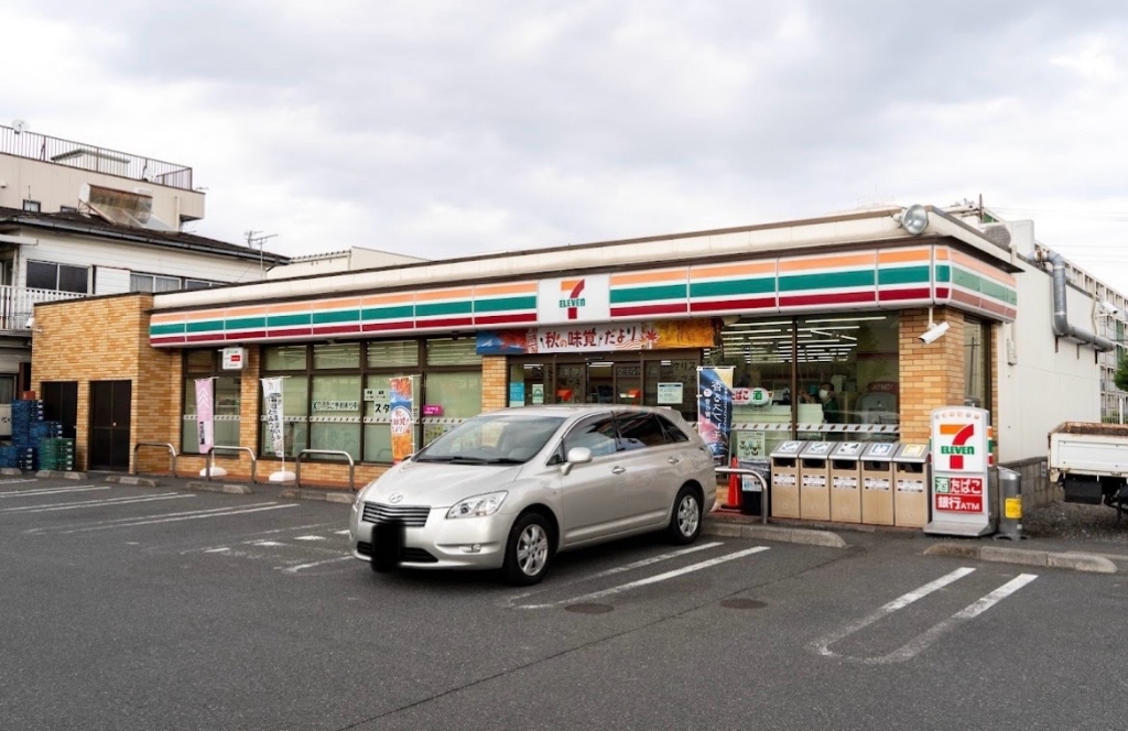 コンビニ　セブンイレブン 足立鹿浜6丁目店（コンビニ）まで409m