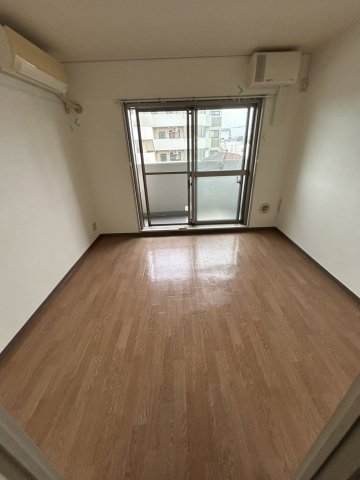 マインズ大和の居間写真