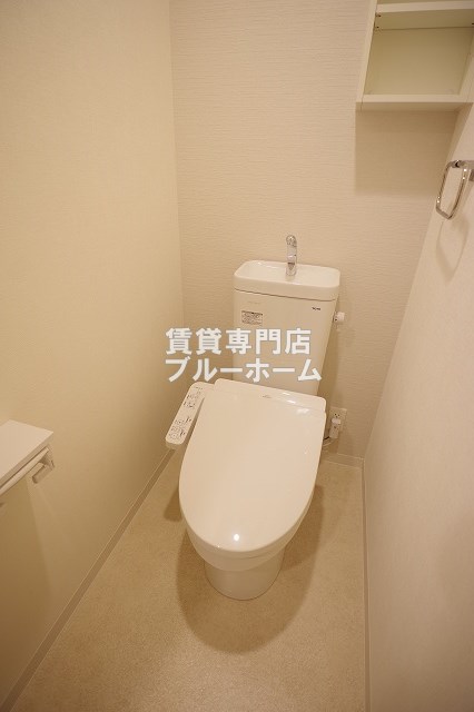トイレ　温水洗浄便座付きのトイレです！