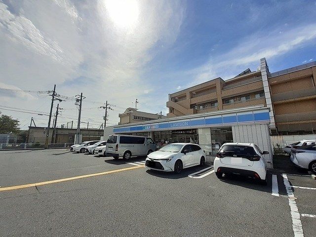 コンビニ　ローソン東大阪寺前1丁目店様（コンビニ）まで400m