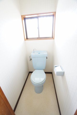 トイレ　※同物件、同タイプの写真になります。