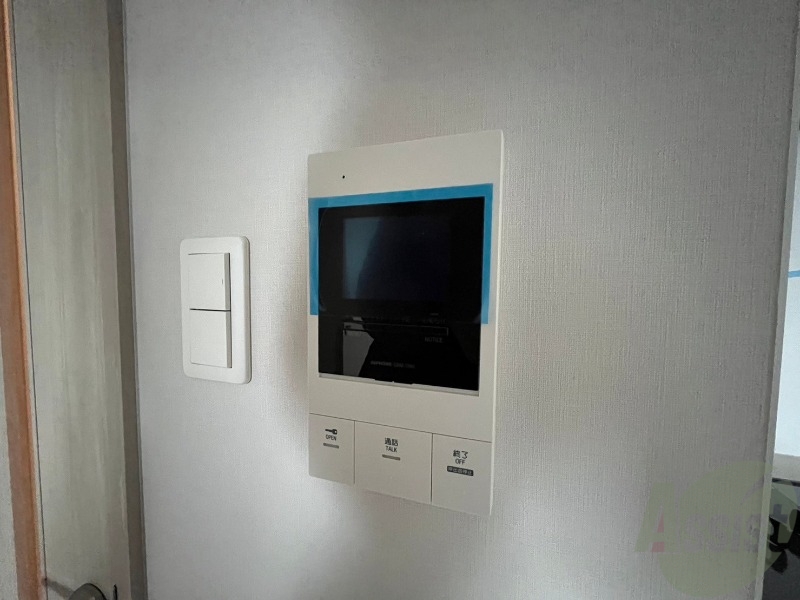 セキュリティ　ＴＶモニター付インターホンです。来客者の顔が見えるので安心！
