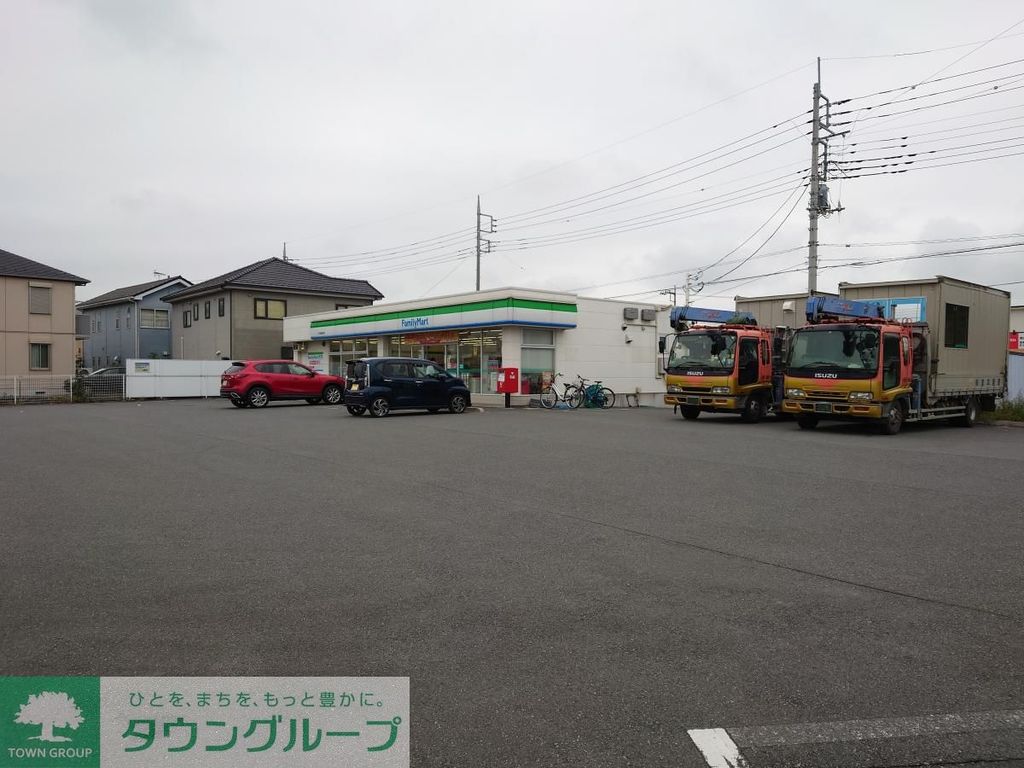 コンビニ　ファミリーマート 本庄朝日町店（コンビニ）まで450m