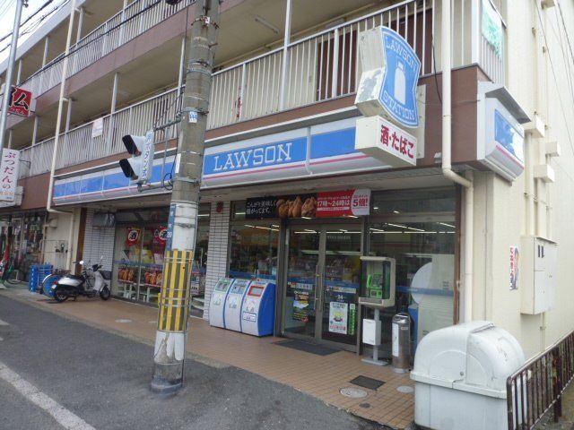 コンビニ　ローソン旭町店（コンビニ）まで635m
