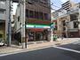 コンビニ　ファミリーマート 日本橋二丁目東店（コンビニ）まで166m