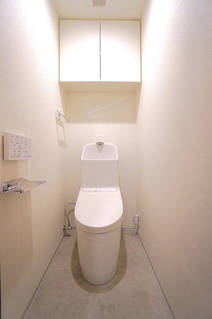 トイレ　※写真は同タイプ住戸です。