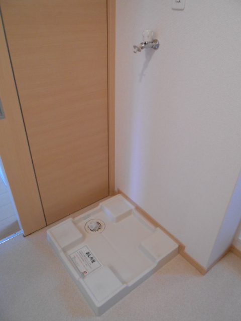 その他　屋内洗濯機置場完備