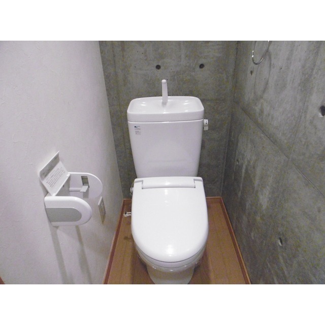 トイレ　別号室参考写真