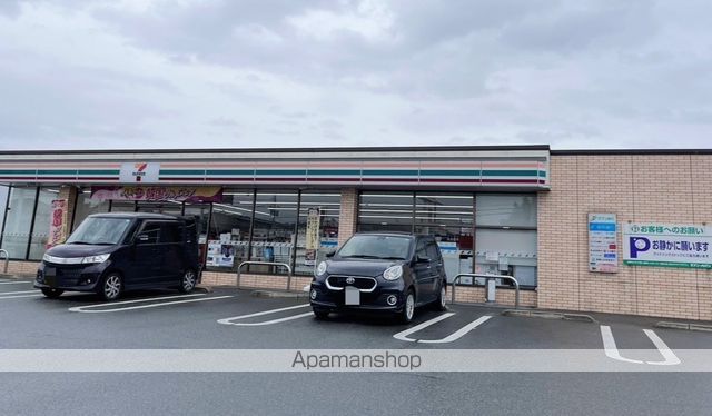 コンビニ　セブンイレブン（コンビニ）まで358m