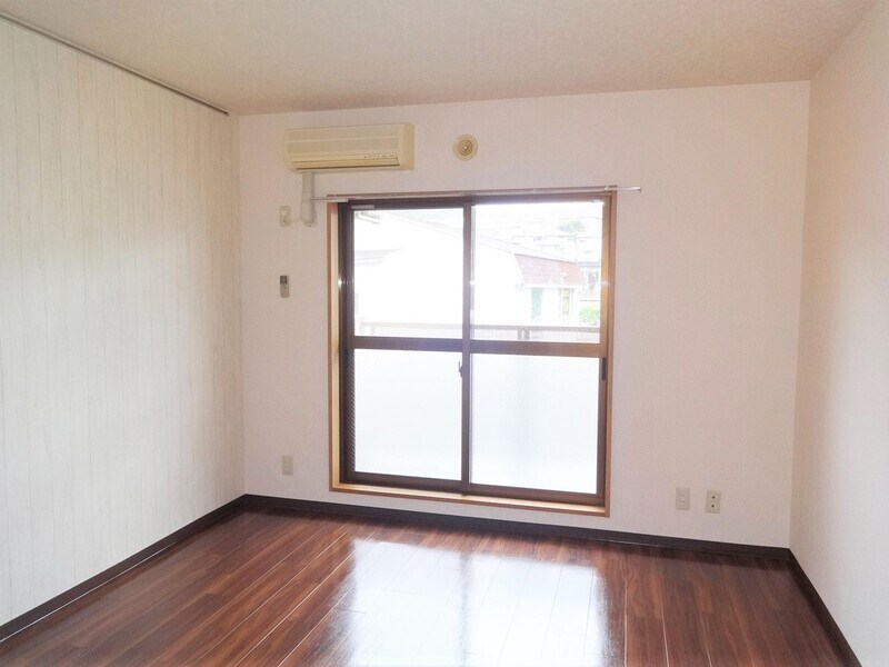 居室・リビング　日当たり良好の明るいお部屋お♪