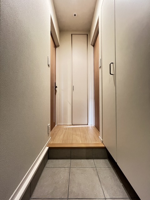 玄関　別部屋参照・１０１号室を利用中※現況優先