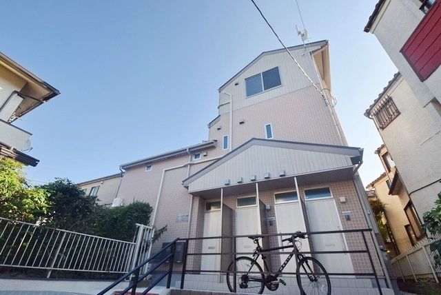 建物外観　タウンハウジング仙川店まで♪