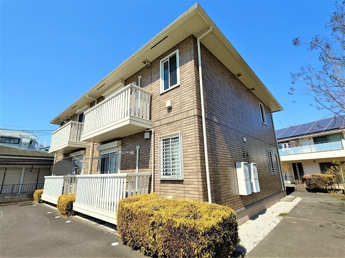 建物外観　連帯保証人さんも保証会社も不要です。