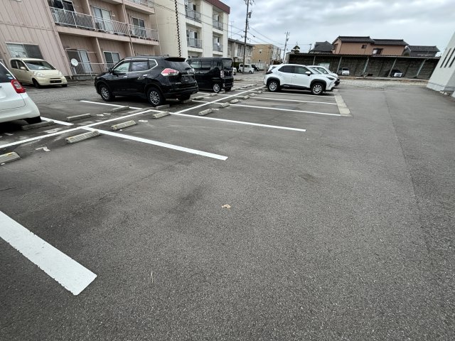 駐車場　カースペースがあります