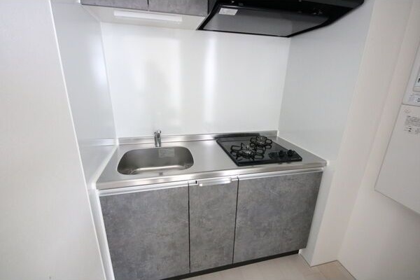 キッチン　※写真は同じマンションの違う部屋のものになります。