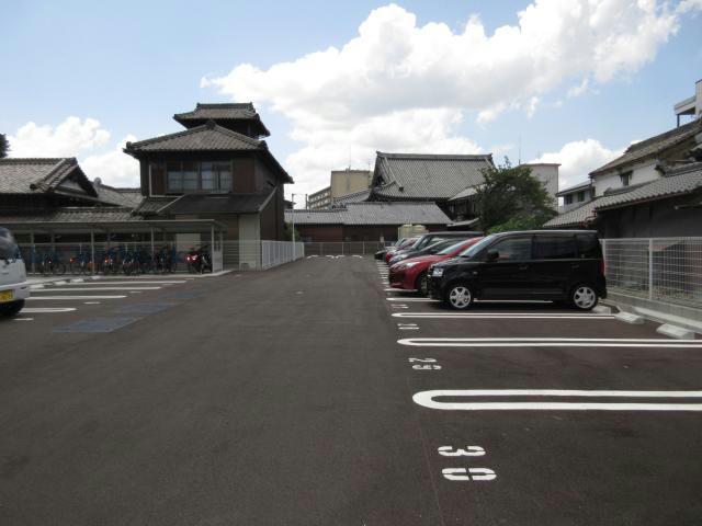 駐車場　駐車場
