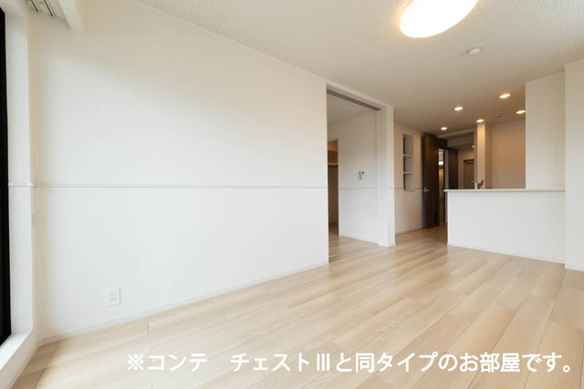 リオラ Iの居間写真