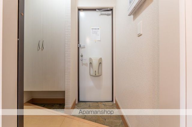 グランモア愛宕IIの玄関写真
