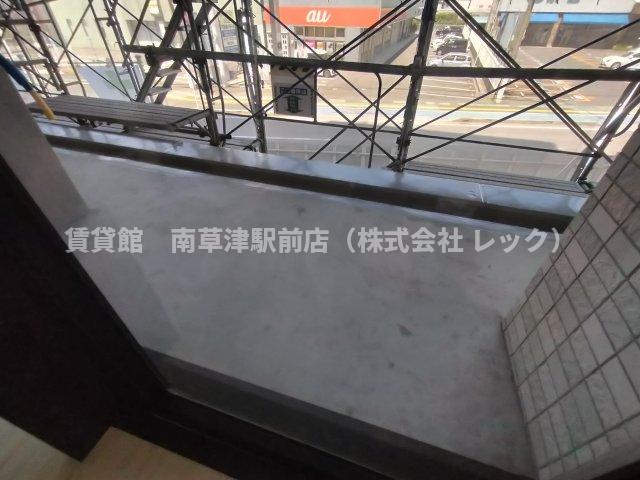 バルコニー　同建物内の別室写真となります。