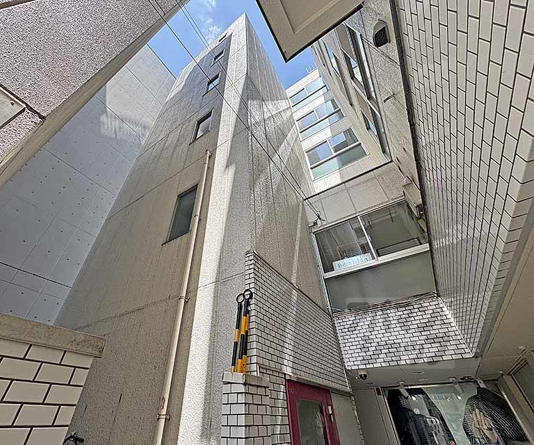 FORUM四条烏丸の外観写真