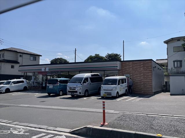 コンビニ　セブン－イレブン川口西新井宿店（コンビニ）まで936m