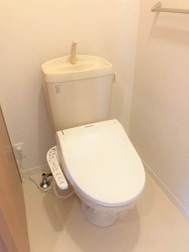 ＪＲ山陰本線 倉吉駅 徒歩41分 2階建 築20年のトイレ写真