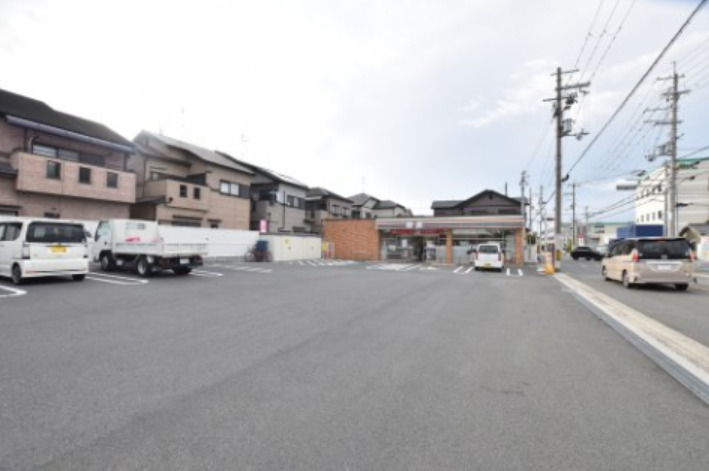 コンビニ　セブンイレブン 堺上店（コンビニ）まで438m