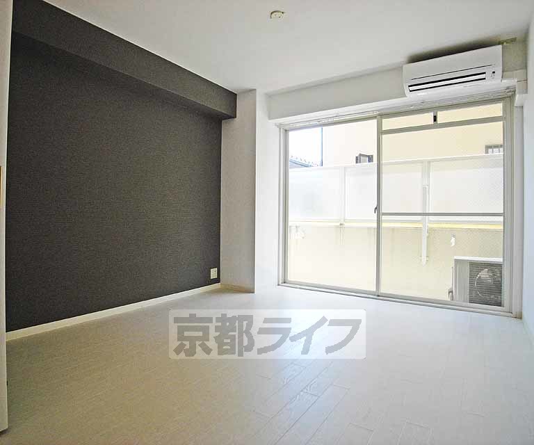 居室・リビング　広いお部屋です。