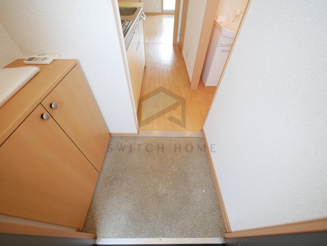 玄関　収納もある玄関です