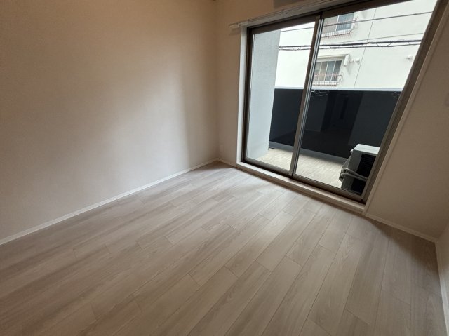 地下鉄御堂筋線 西中島南方駅 徒歩9分 14階建 新築の居間写真